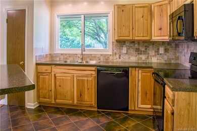 8 Apple Blossom Ln, Hendersonville, NC 28792 - photo 6