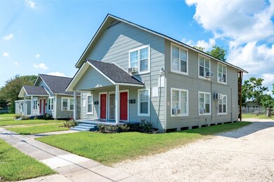 214 W Republic St unit 10, Baytown, TX 77520 - photo 4