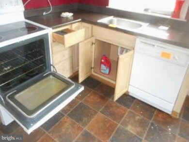 337 W 5th St, Lansdale, PA 19446 - photo 4