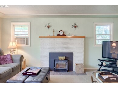 435 S Locust St, Canby, OR 97013 - photo 6