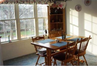 55 Lebeaux Dr, Shrewsbury, MA 01545 - photo 5