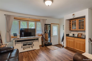 4245 Bunker Ave, West Bloomfield, MI 48323 - photo 2