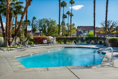 Pool community