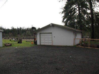 427 Williamson Loop, Grants Pass, OR 97526 - photo 3