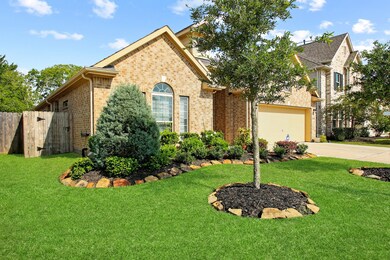 1652 Maggie Trail Dr, Alvin, TX 77511 - photo 3