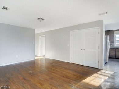 521-523 Walnut St unit 2, Elizabeth, NJ 07201 - photo 7