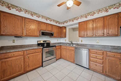 10667 Montgomery Rd, Cincinnati, OH 45242 - photo 5