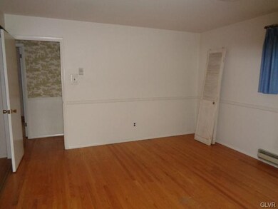 1224 Acorn Cir, Macungie, PA 18062 - photo 6