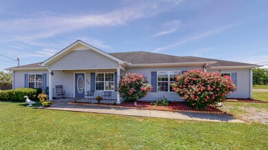 209 Cottonwood Dr, Shelbyville, TN 37160 - photo 4