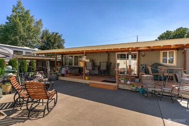 2475 1st St NE, East Wenatchee, WA 98802 - photo 4