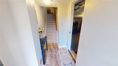 210 Saxonwald Ln unit 8C, Pittsburgh, PA 15234 - photo 4