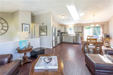 110 Iroquois Rd, Narragansett, RI 02882 - photo 6