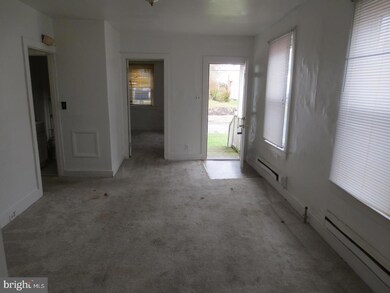 132 W Clinton St, Clayton, NJ 08312 - photo 2