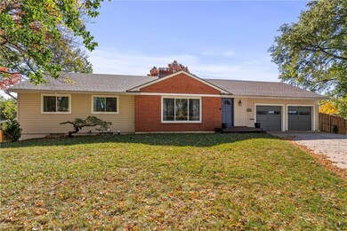 7616 Mohawk Dr, Prairie Village, KS 66208 - photo 2