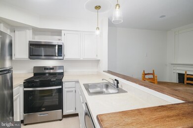 225 Leedom Way unit 103, Newtown, PA 18940 - photo 4