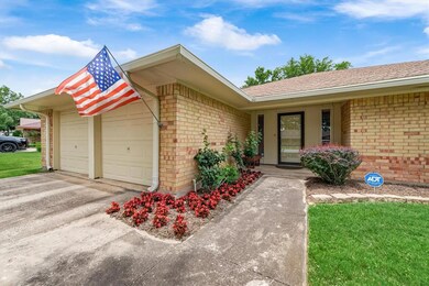 740 Springhill Dr, Hurst, TX 76054 - photo 2