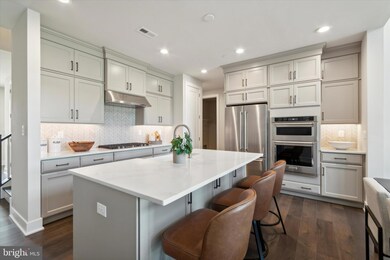 506 Trifecta Rd unit 274, Downingtown, PA 19335 - photo 2