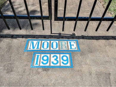 314 S Beauregard St, Alvin, TX 77511 - photo 4