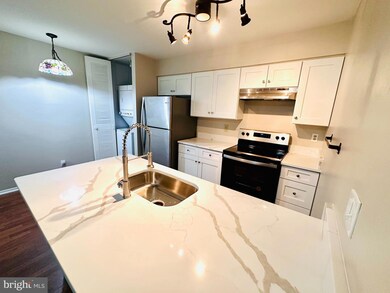 416 Durham Ct unit 416, West Deptford, NJ 08051 - photo 3