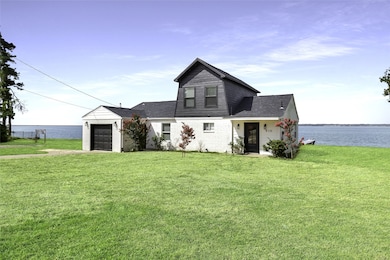 Unique 4 Bedroom / 3 Bath with Waterfront Decks an