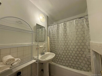 14430 Roosevelt Ave unit 104, Flushing, NY 11354 - photo 7