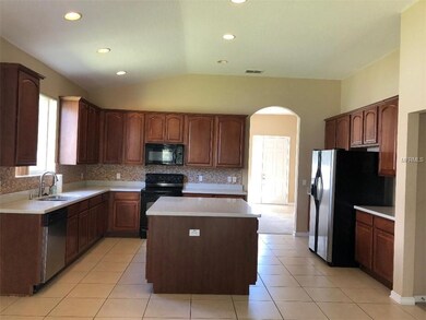 Magnificent kitchen. Island with storage and power