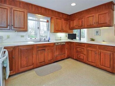 19 Walker Ln, Needham, MA 02492 - photo 7