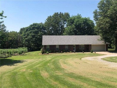 15709 Oak Chase Dr, Fayetteville, AR 72704 - photo 3