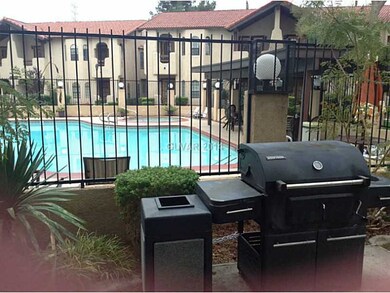 Swimming Pool/Hot Tub/Sauna.