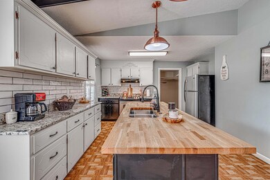 1321+Honeysuckle+Ln+Charleston-8-large