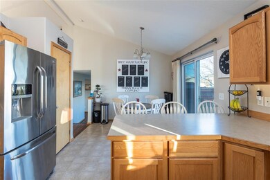 1110 N Tara Lee St, Medical Lake, WA 99022 - photo 3