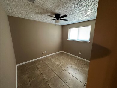 1014 Pilot Point Dr, Houston, TX 77038 - photo 4