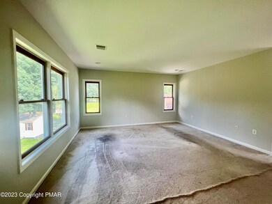 2113 Bushkill Cir, Bushkill, PA 18324 - photo 5