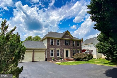 7902 Sleepy Brook Ct, Springfield, VA 22153 - photo 2