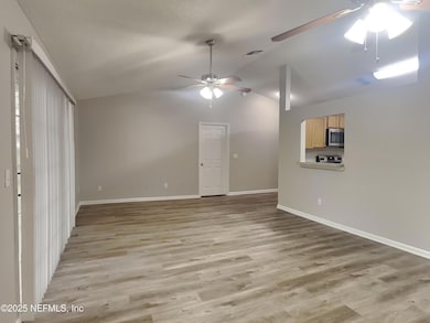 8256 Creek Hollow Ct, Jacksonville, FL 32244 - photo 3