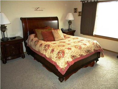 Xl Master with Walk in Dual Closets!