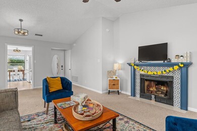 1008 Henrietta St, Fredericksburg, TX 78624 - photo 7