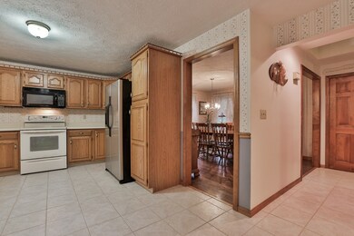 20 Meadowbrook Ln, Litchfield, NH 03052 - photo 5