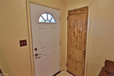 5229 Ridgeway Dr, Zionsville, PA 18092 - photo 2