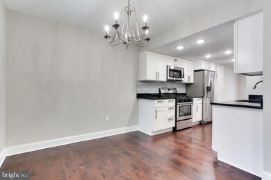 1981 Mayflower Dr, Woodbridge, VA 22192 - photo 6