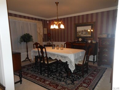 Dining Room (2)