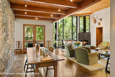 1575SilverKing_DASH_23060828