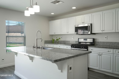 Julios Rental 1-2