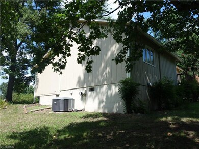 2311 Burnette Dr, Greensboro, NC 27406 - photo 7