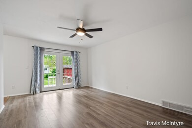 1605 Carlton Ave NE, Grand Rapids, MI 49505 - photo 3