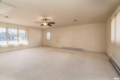 516 S Safford St, Christopher, IL 62822 - photo 5