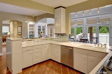 5601 W Mercer Way, Mercer Island, WA 98040 - photo 6