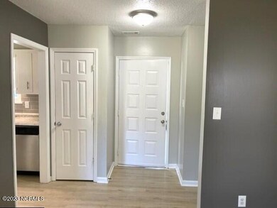 1304 Kevin Ct, Jacksonville, NC 28546 - photo 2