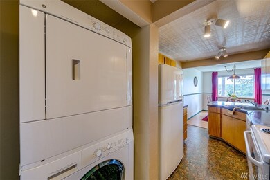 20183 Vikings Crest Loop NE unit 4-102, Poulsbo, WA 98370 - photo 4