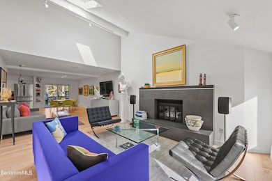 15 Wexford Ct unit 33, Lenox, MA 01240 - photo 4